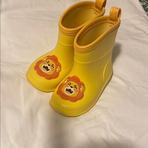 Yellow Kids Rain Boots with Lion Design